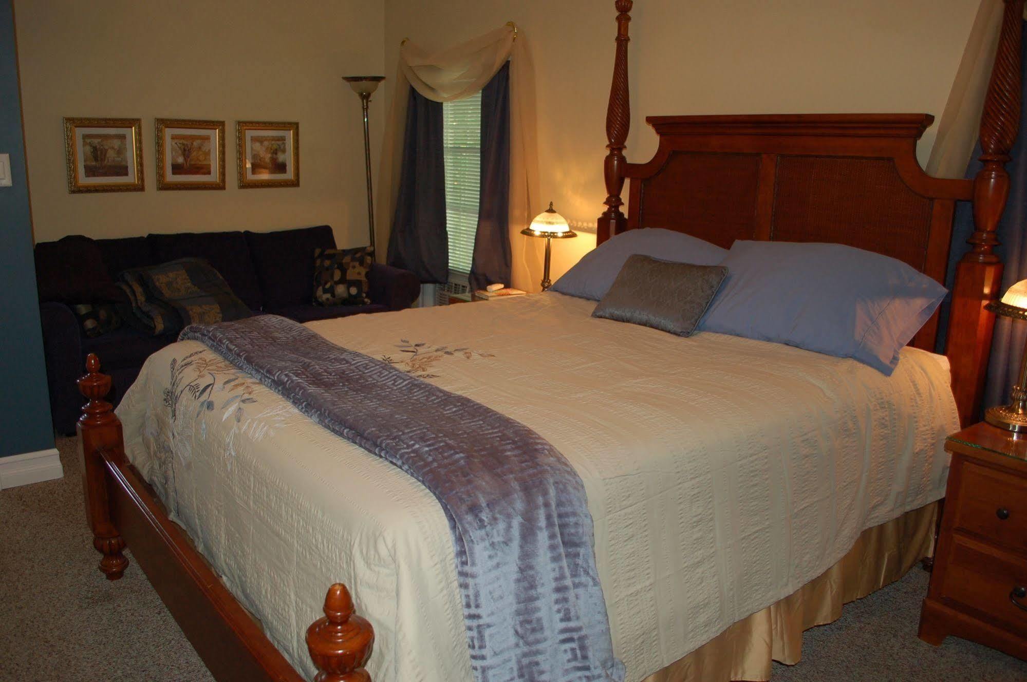 Accommodations Niagara Bed & Breakfast Niagara Falls