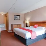 Falls Inn Near Casino Niagara By Oyo
