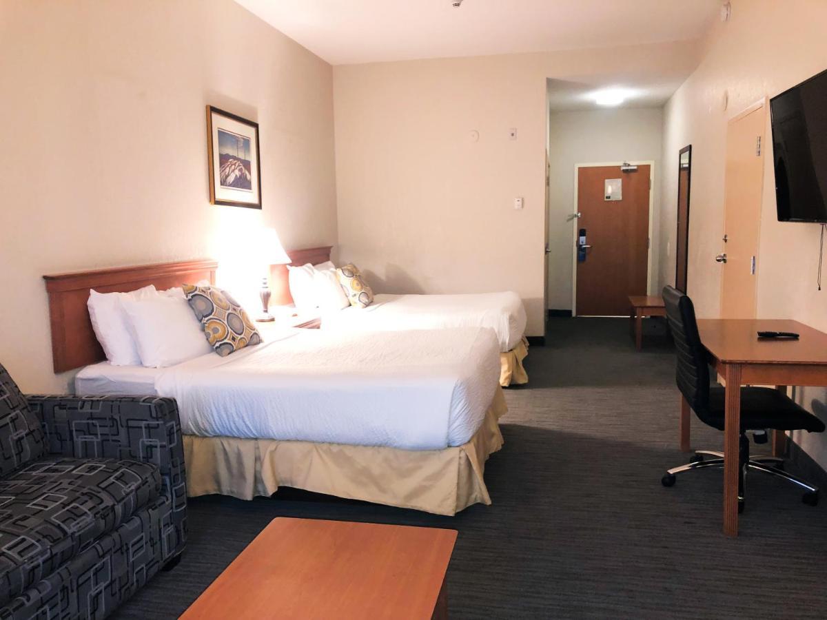 Hotel Days By Wyndham Centre St. By The Falls 3*