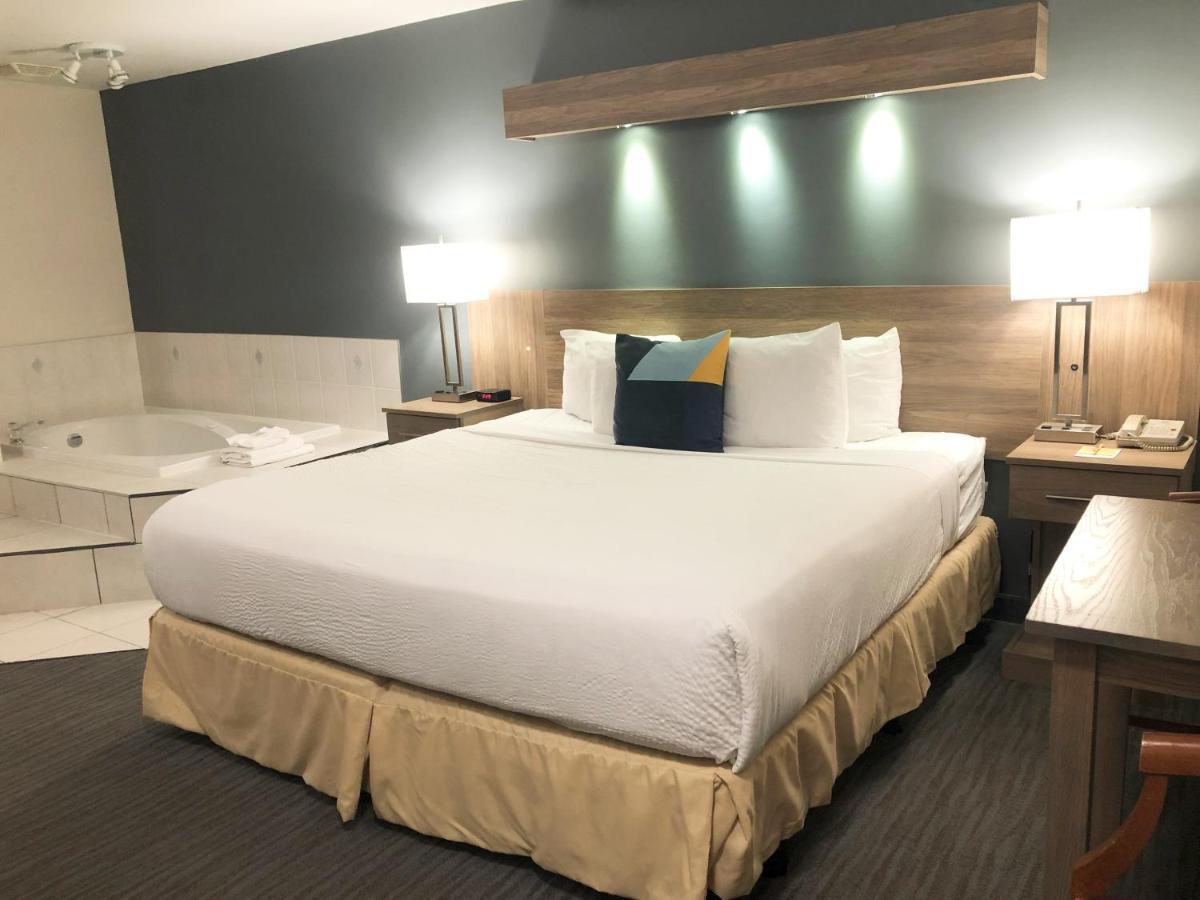 Hotel Days By Wyndham Centre St. By The Falls