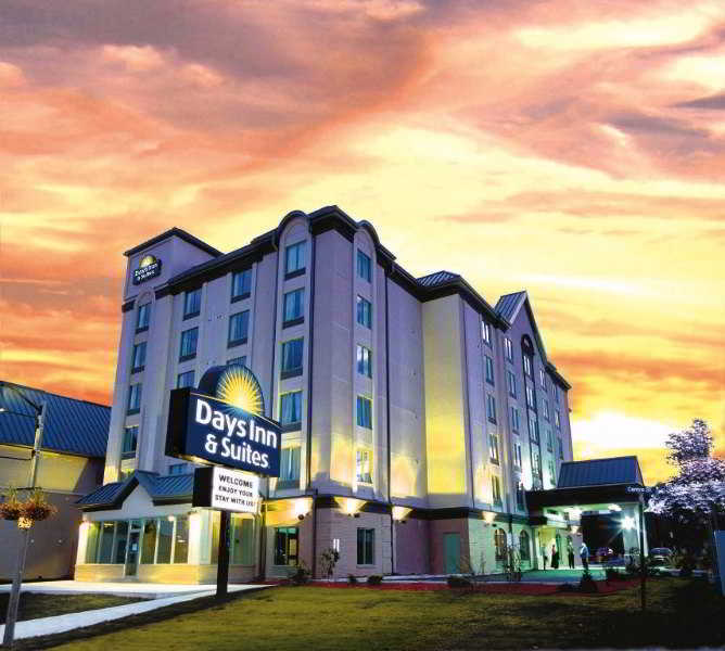 Hotel Days By Wyndham Centre St. By The Falls Niagara Falls