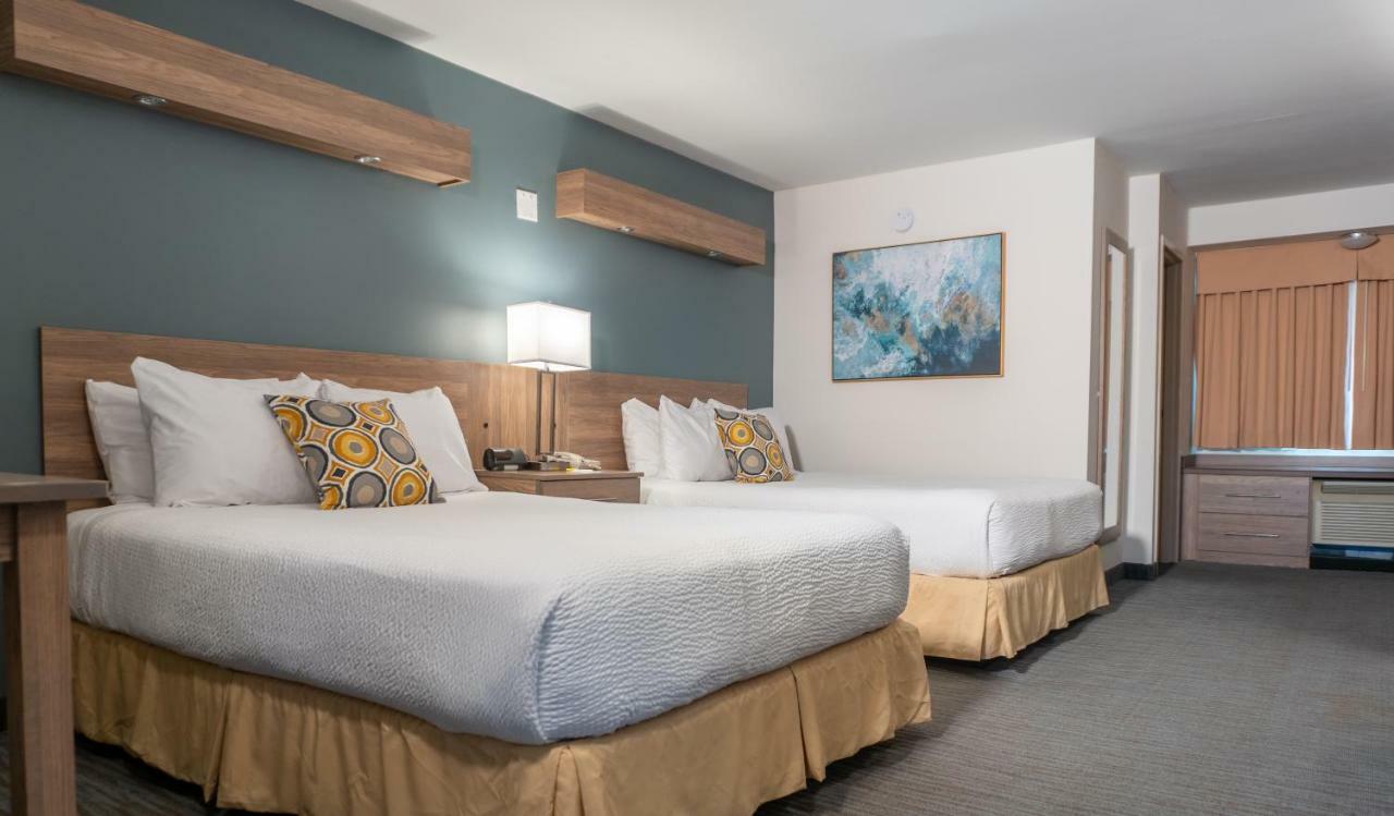 Hotel Days By Wyndham Centre St. By The Falls 3*